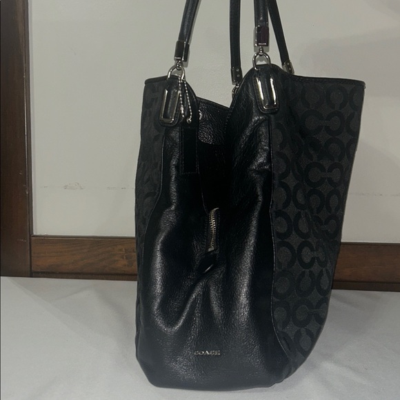 Purse - Picture 2 of 6